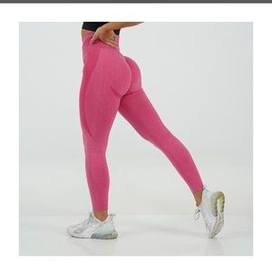 NVGTN Hot Pink Seamless contour leggings size S